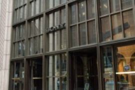 拉孜讨债公司如何把握上门催款的时机